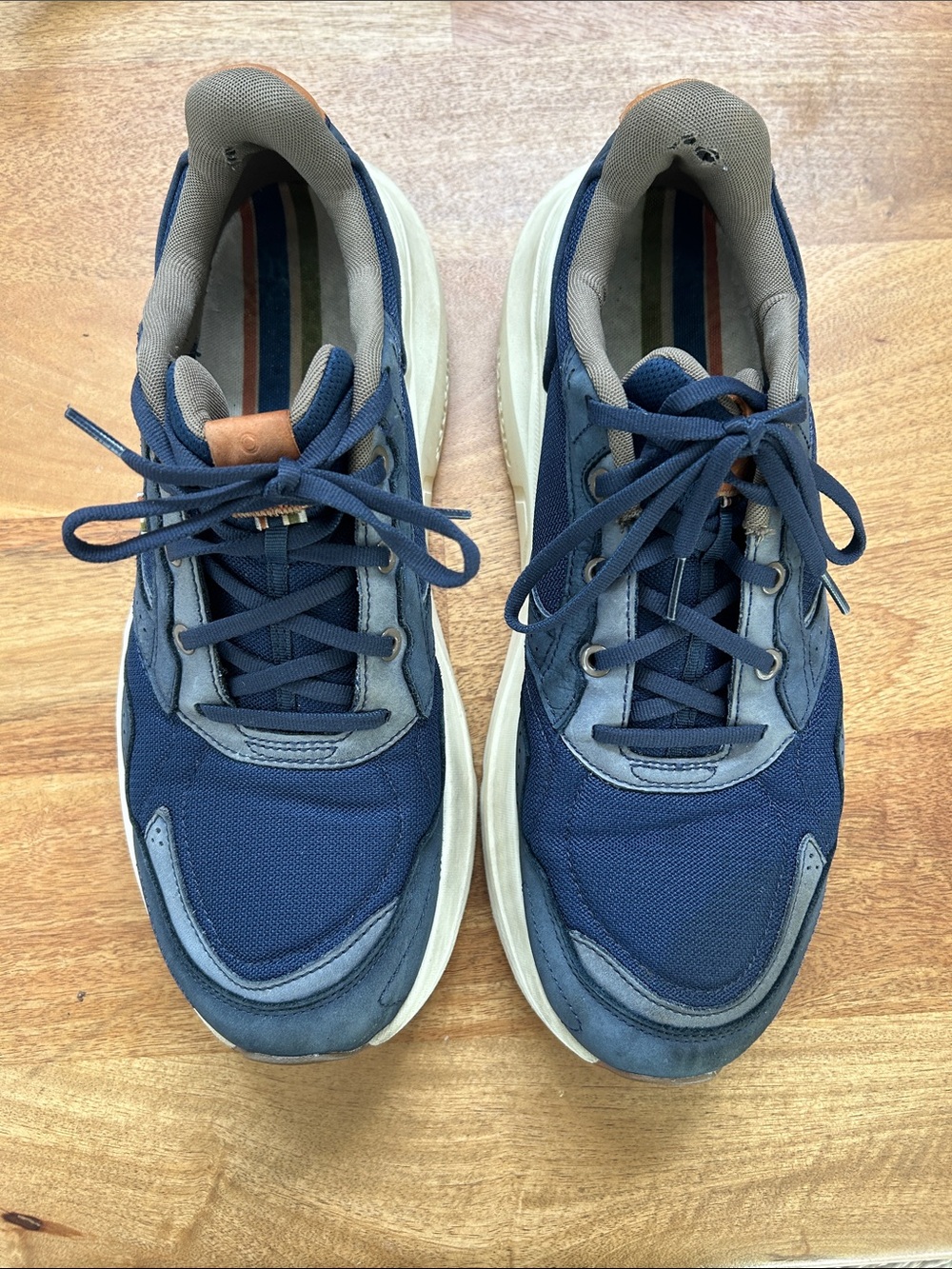 Saucony power run tennis shoes